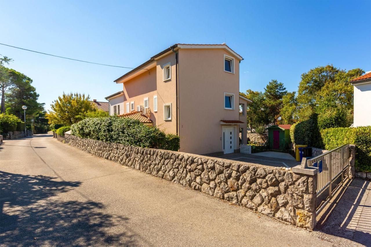 Apartments Tamaris Malinska Exterior foto